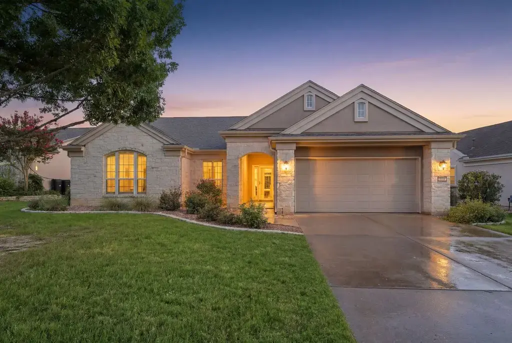 207 Breezeway Lane, Georgetown
