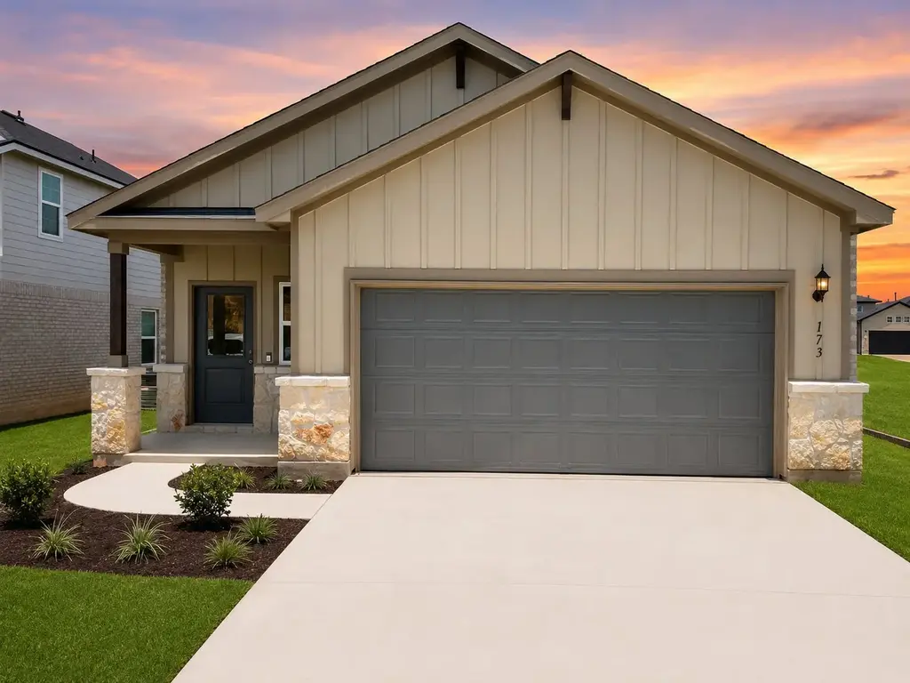 173 Golden Bell Way, Buda
