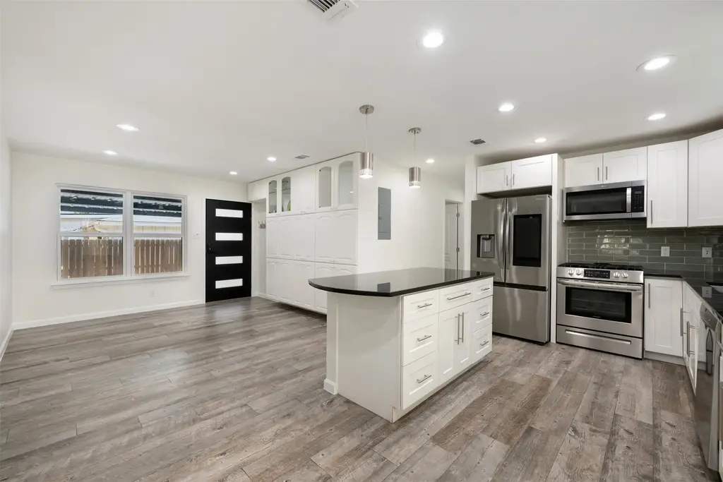 908 Plateau Circle, Austin