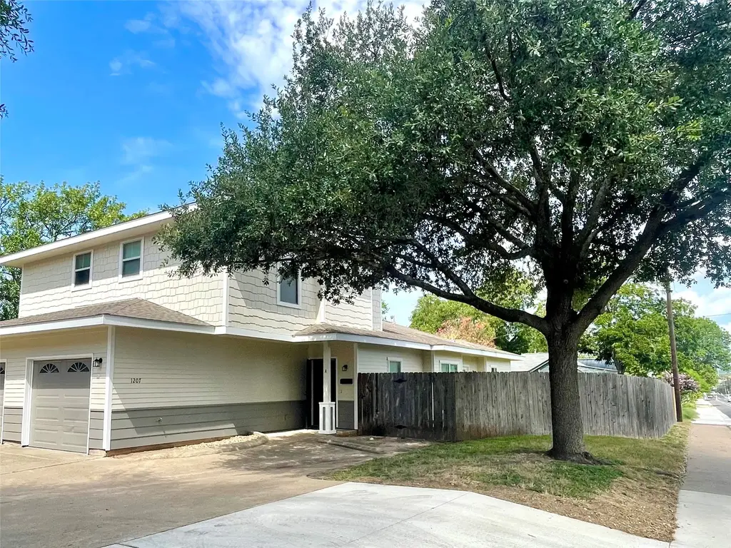1207 W Northloop Boulevard A, Austin