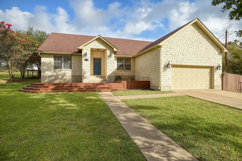 460 Tahitian Drive, Bastrop