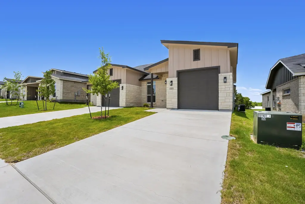 1303 Lone Pine Way, Killeen