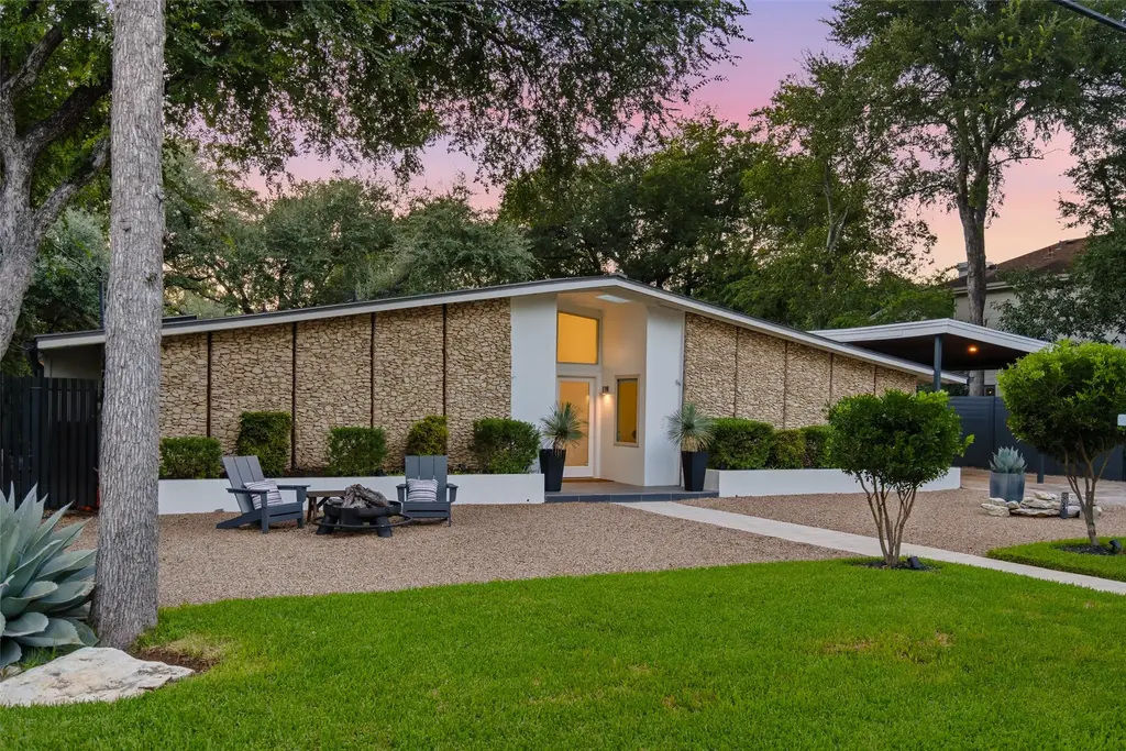 412 Ridgewood Road, West Lake Hills