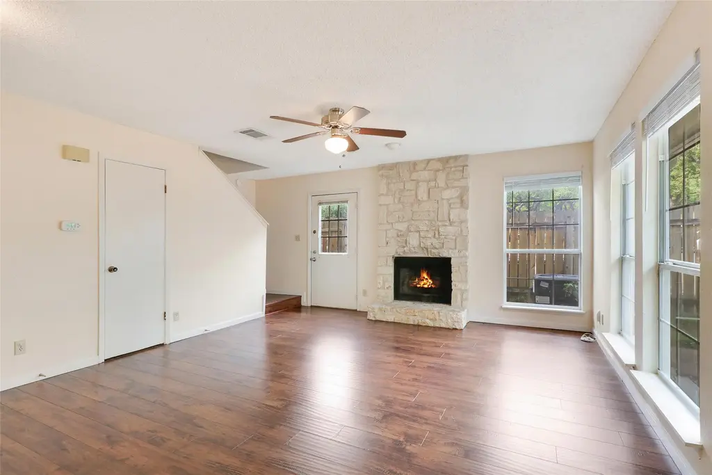 1501 Camp Craft Road A, West Lake Hills
