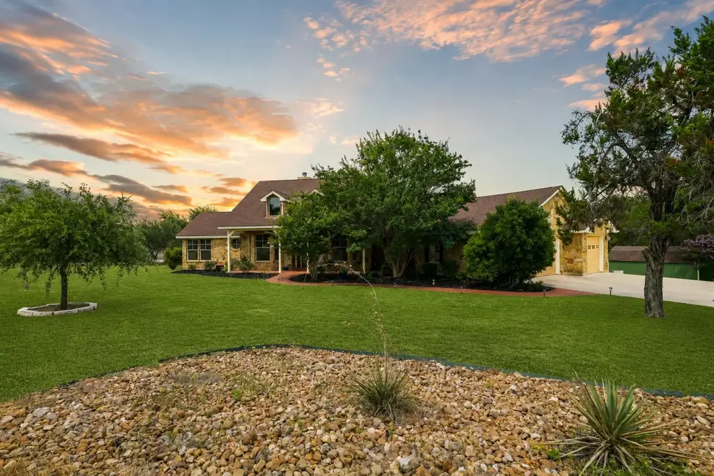 501 Goodnight Trail, Dripping Springs
