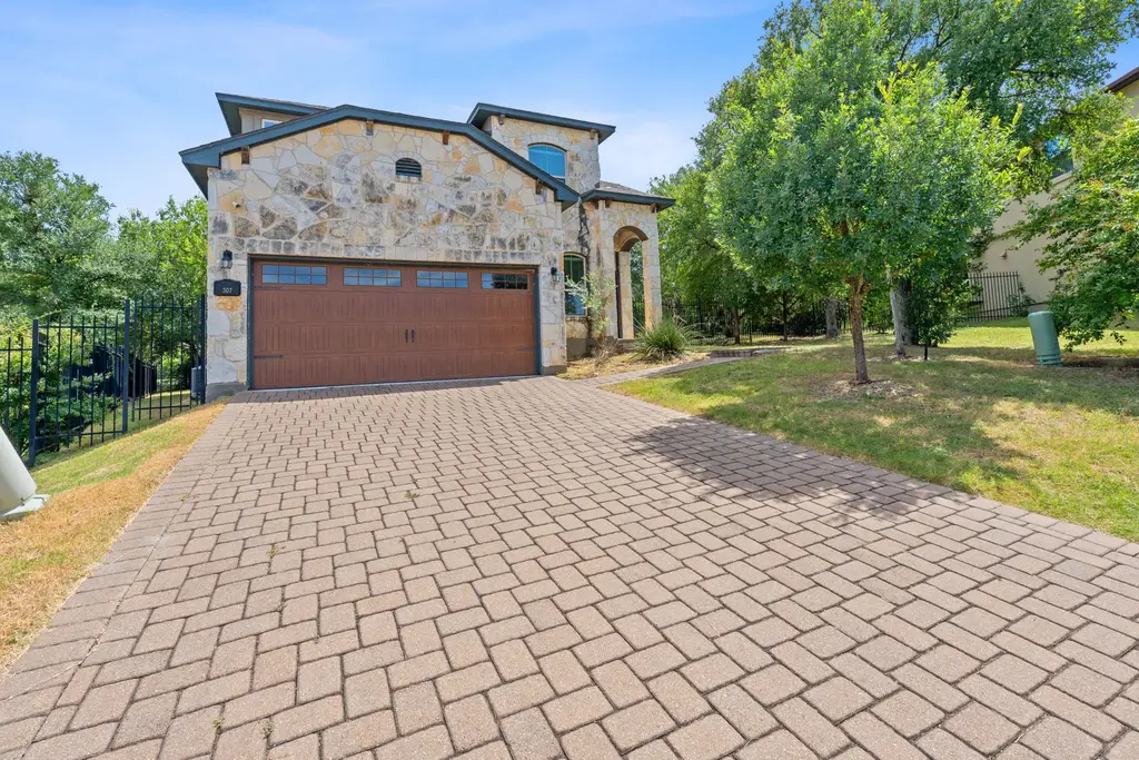 307 Parkside Drive, San Marcos
