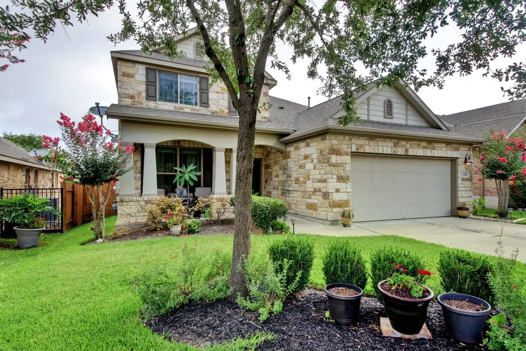2004 Autumn Run Lane, Round Rock