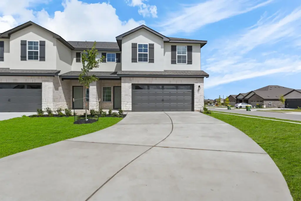 15116-b Afleet Alex Street, Manor