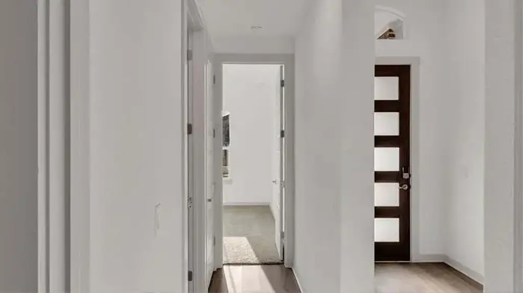1845 Flying Horseshoe Bend, Georgetown