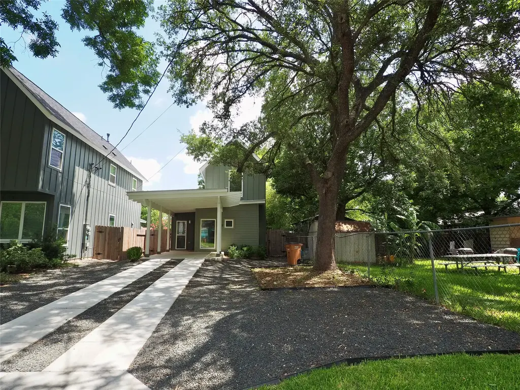 3502 - 2 Neal Street, Austin