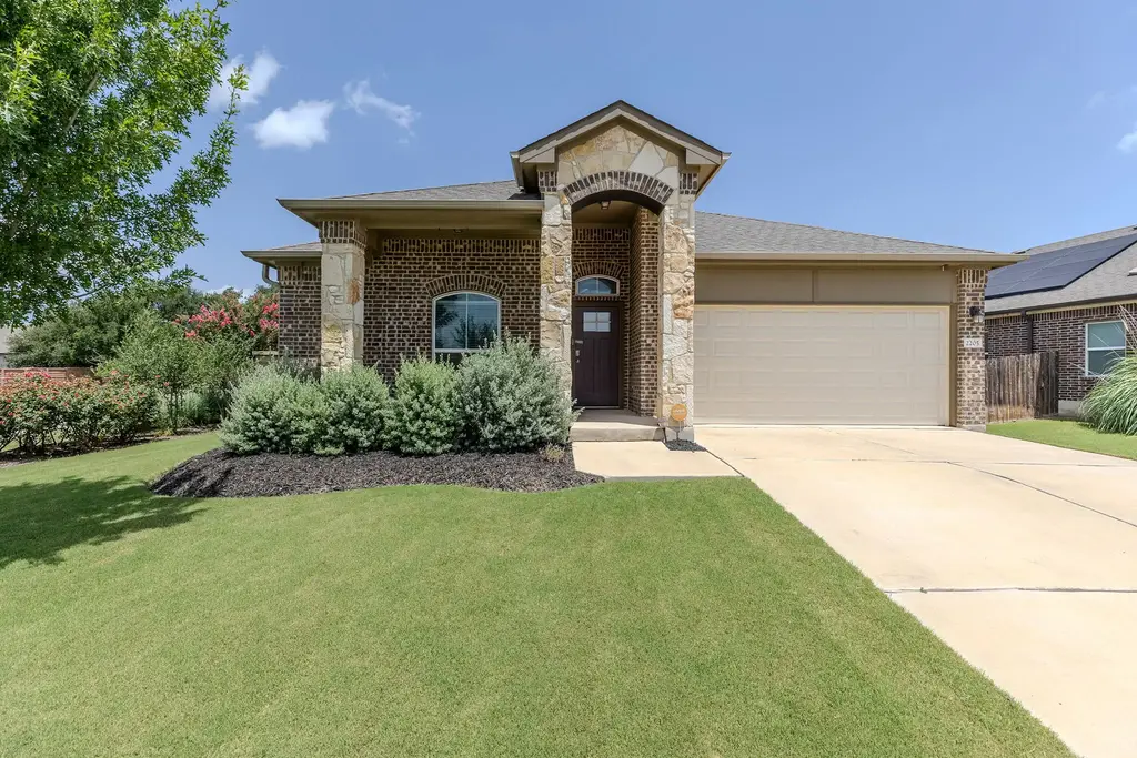 2205 Singletree Bend, Georgetown
