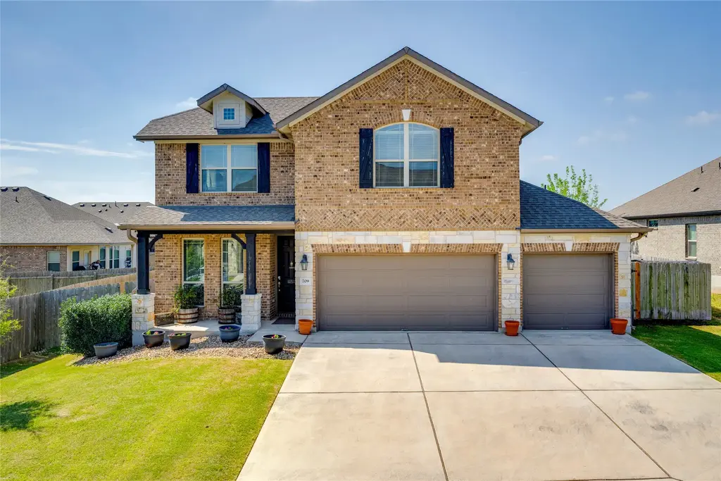 709 Tinton Falls Lane, Pflugerville