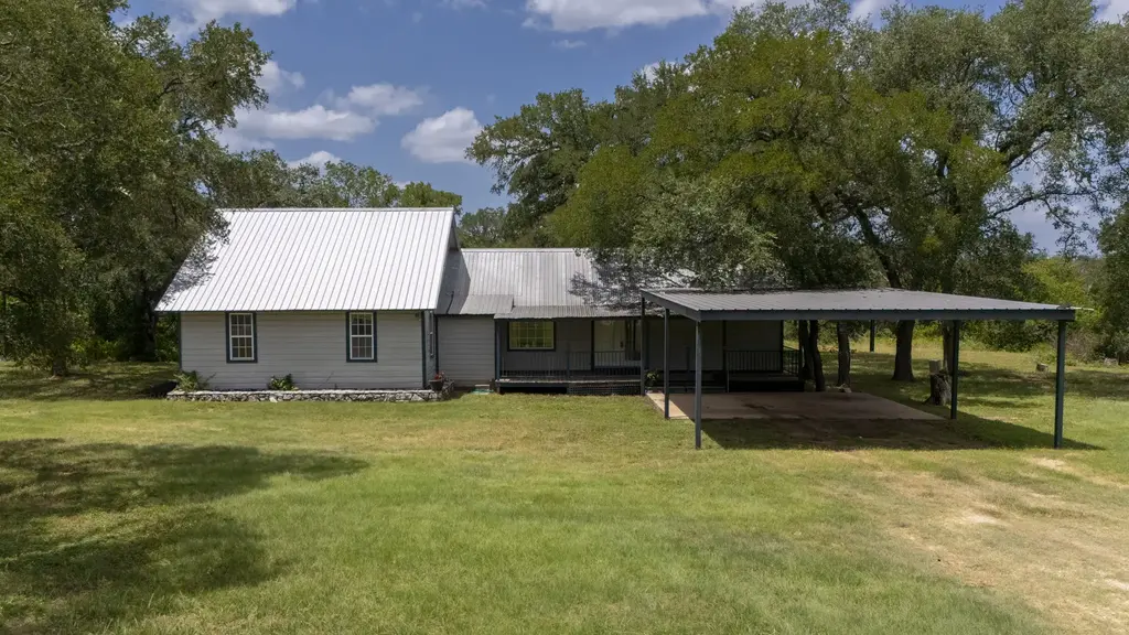510 Country Lane, Hays