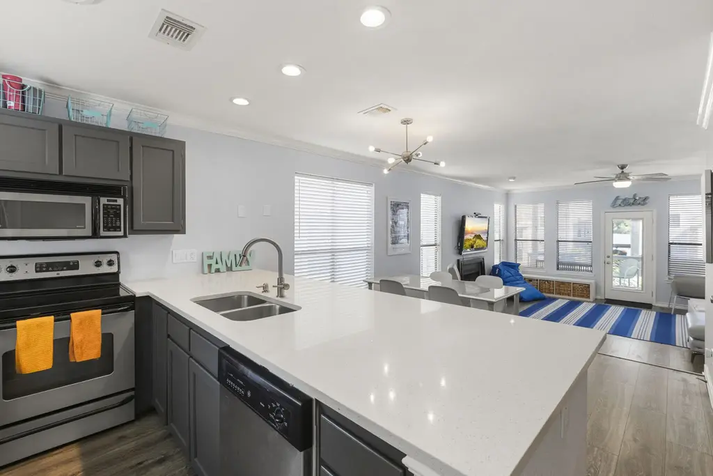 501 Reynolds Street 23, Kingsland