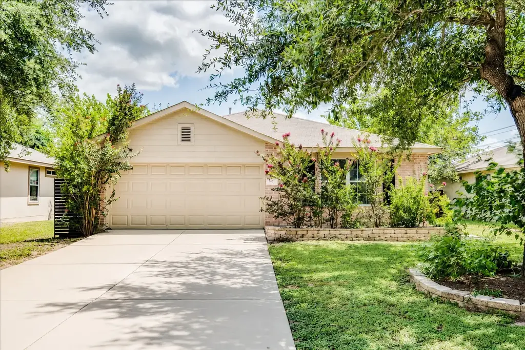 981 Goldenrod Street, Kyle