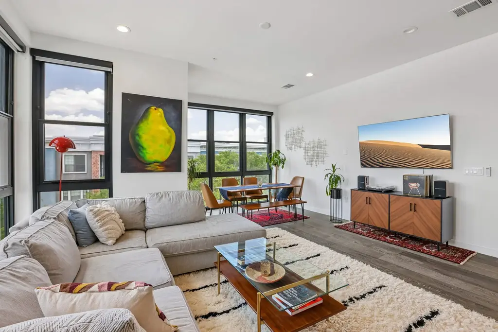 800 Embassy Drive 319, Austin