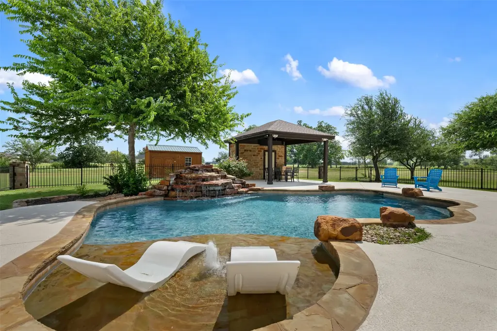 328 Apache Pass, Hutto