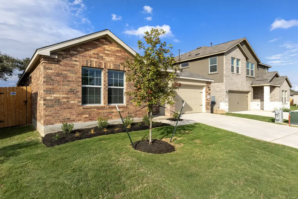 229 Hummingbird Flight Drive, Georgetown