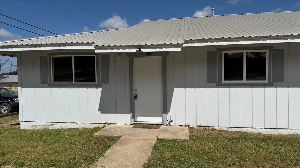 1301 Greenlawn Parkway A, Blanco