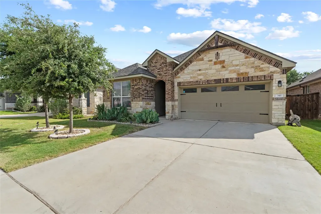 341 Peace Pipe Way, Georgetown