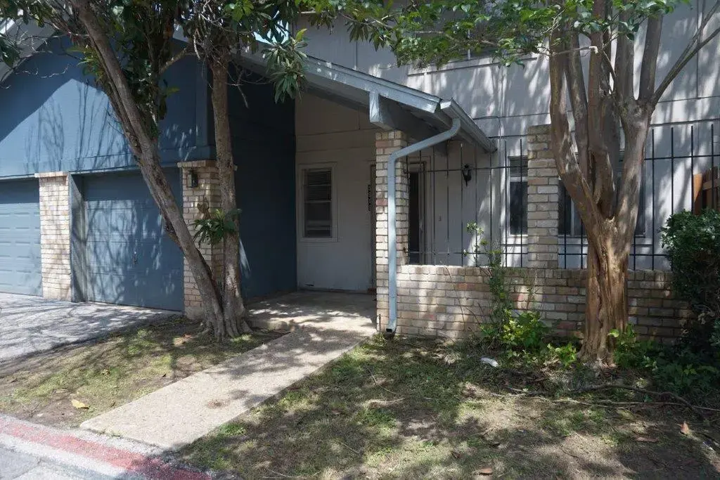 5919 Hidden Valley Trail, Austin
