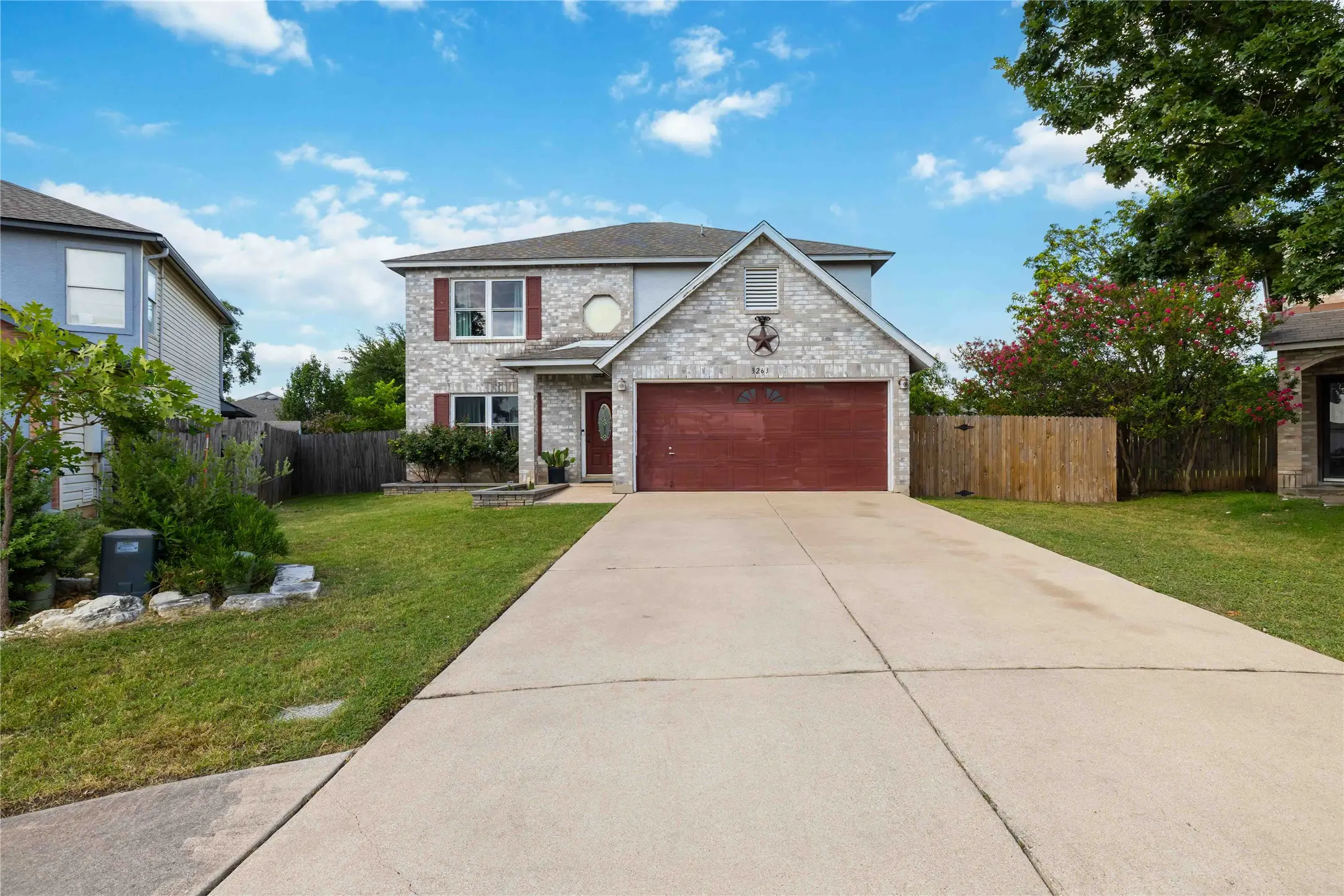 Photo of Listing #3867368