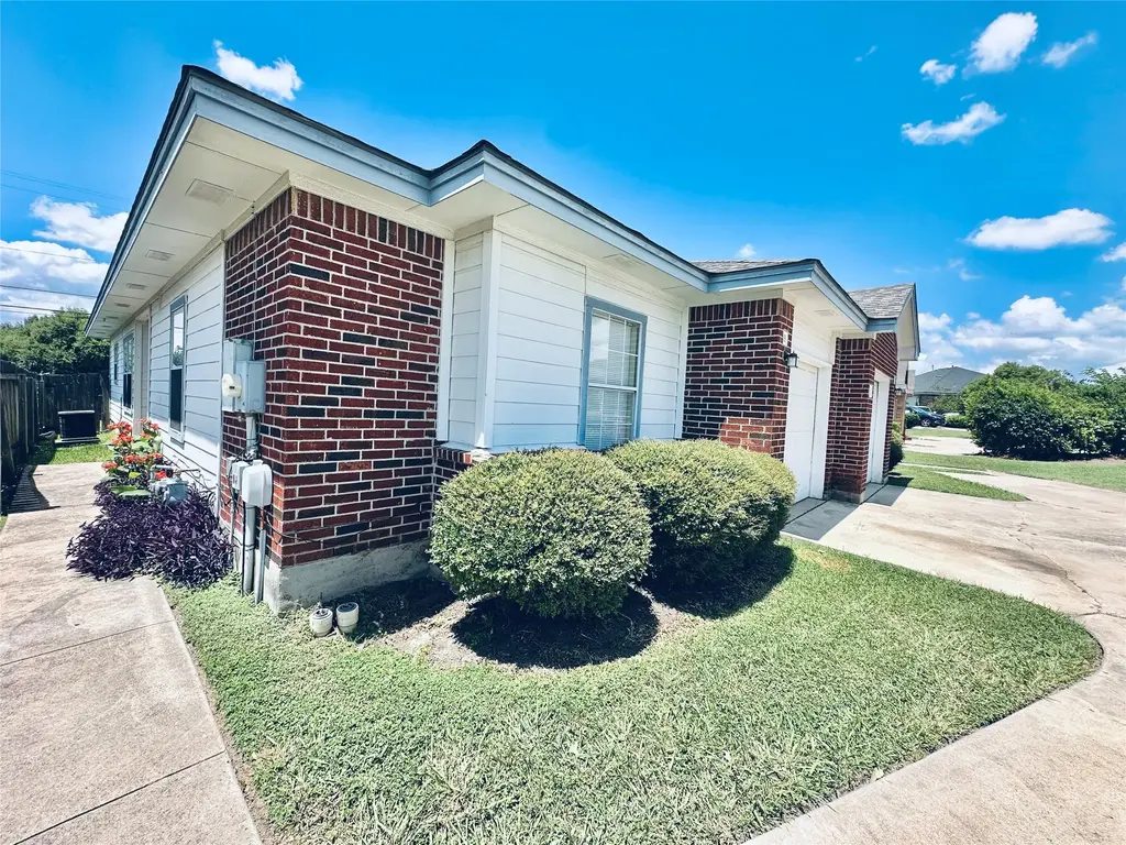 2873 Southampton Way B, Round Rock