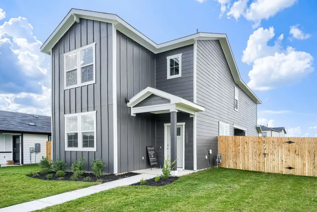 200 Constanza Trail, Bastrop