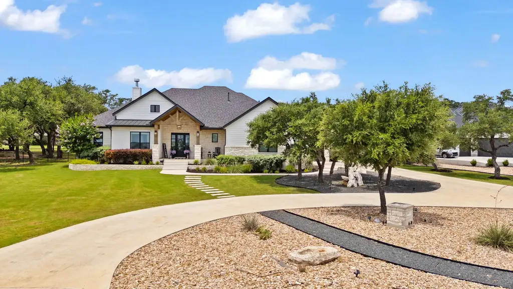 104 Lower Cedar Cove, Georgetown