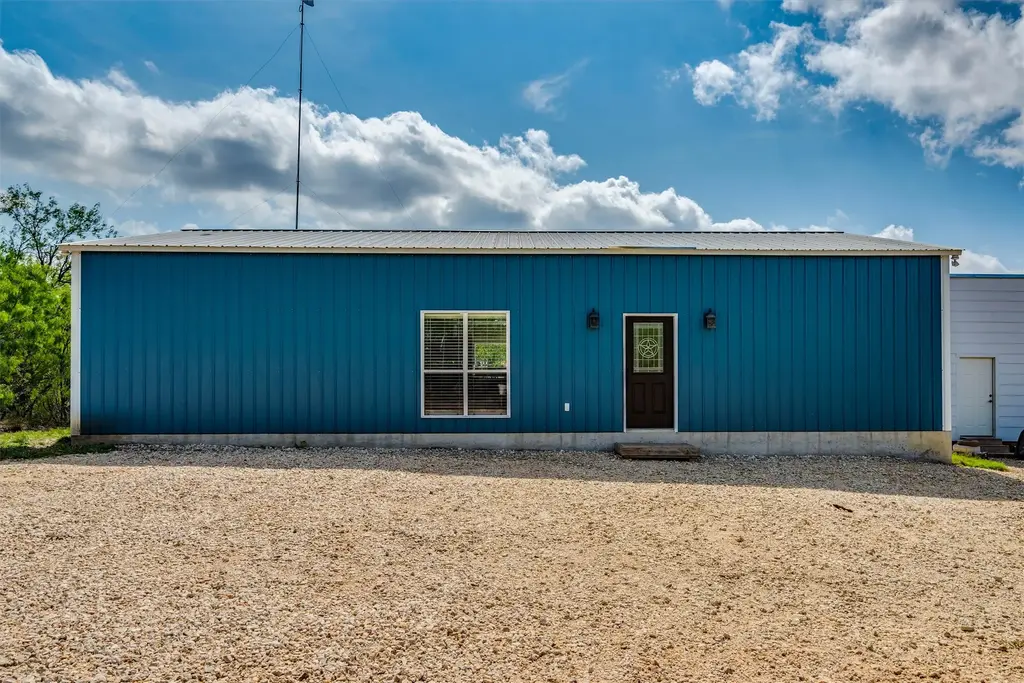 4001 Barth Road, Lockhart
