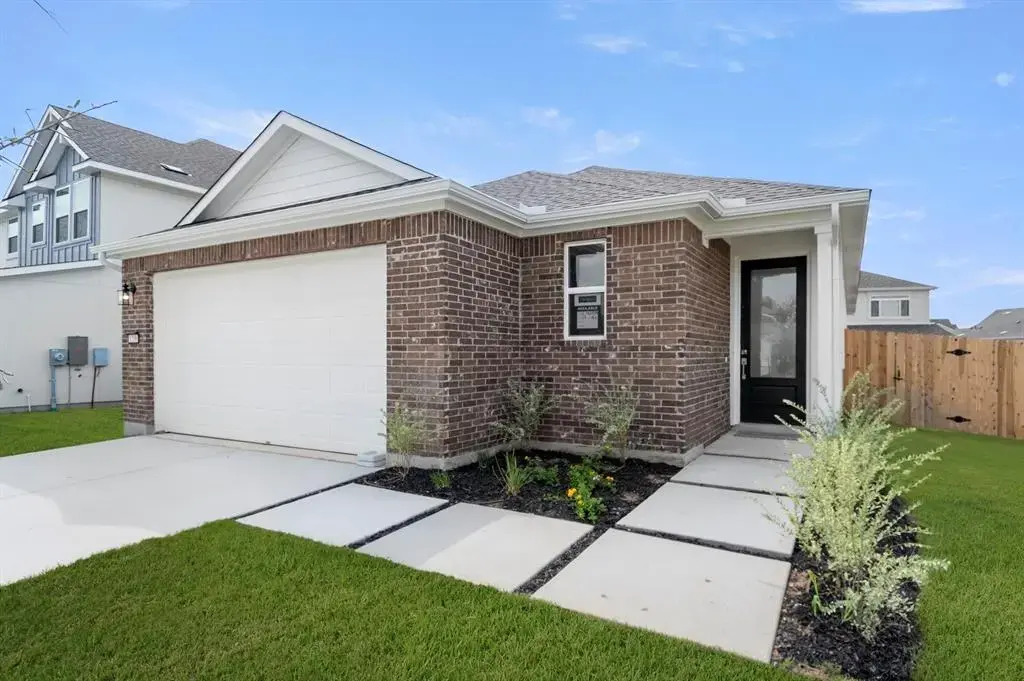 1012 Yaupon Holly Drive, Georgetown