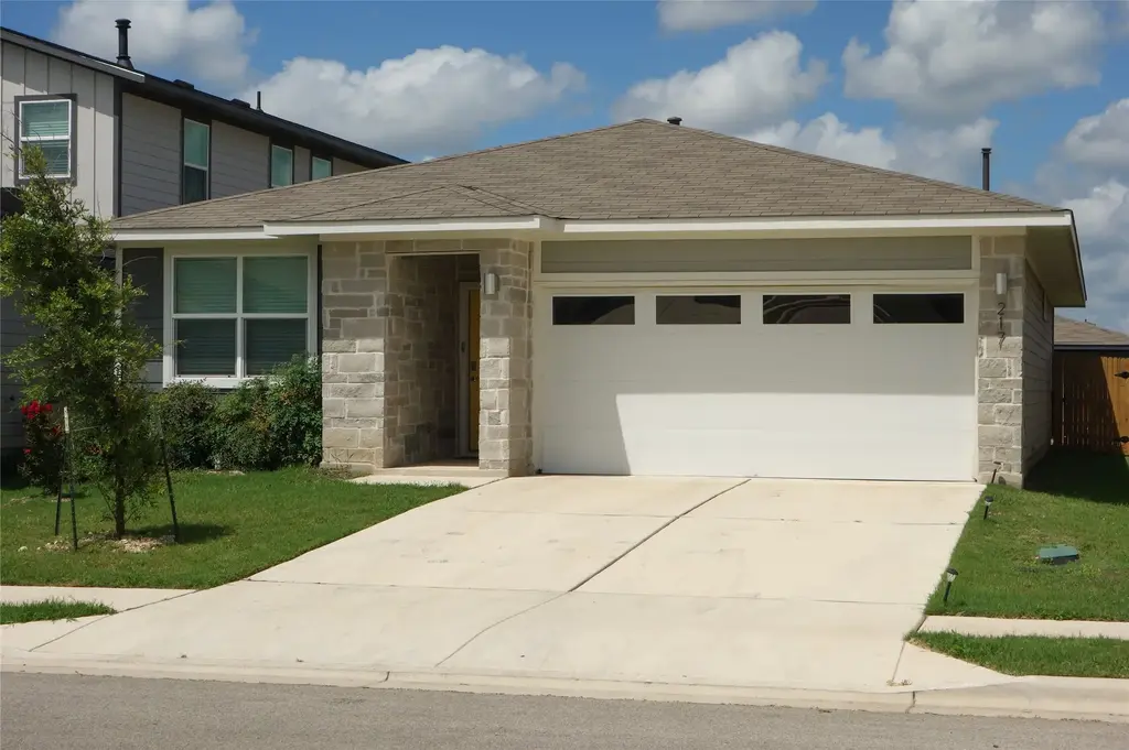 217 Tequilana Pass, Leander