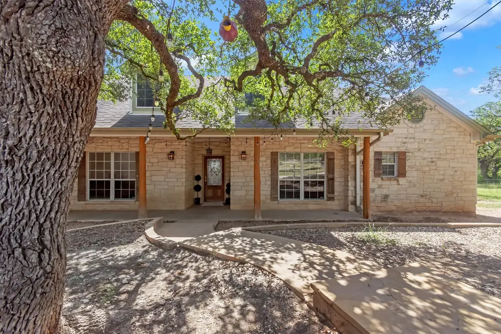 1120 Meadow Ridge Drive, Dripping Springs