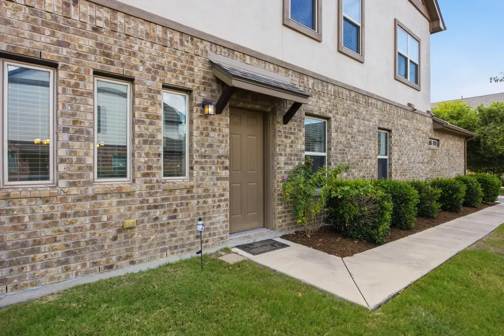 2304 S Lakeline Boulevard 384, Cedar Park