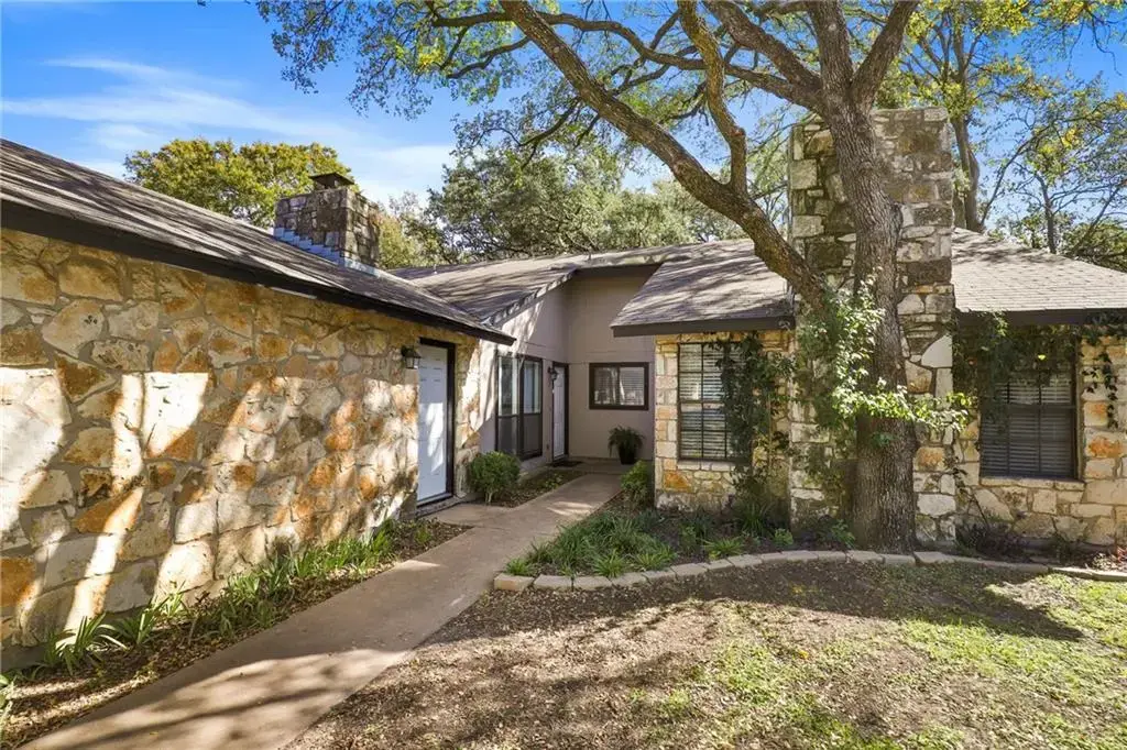 11901 Oak Knoll Drive A, Austin
