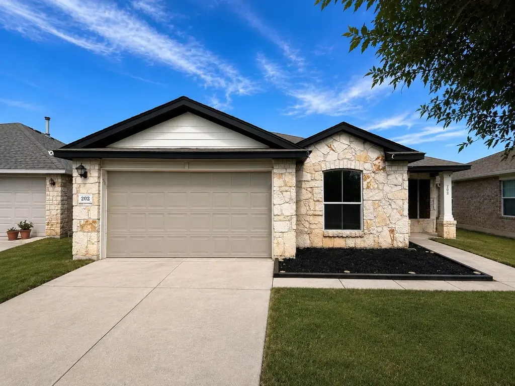 202 Mossberg Lane, Bastrop