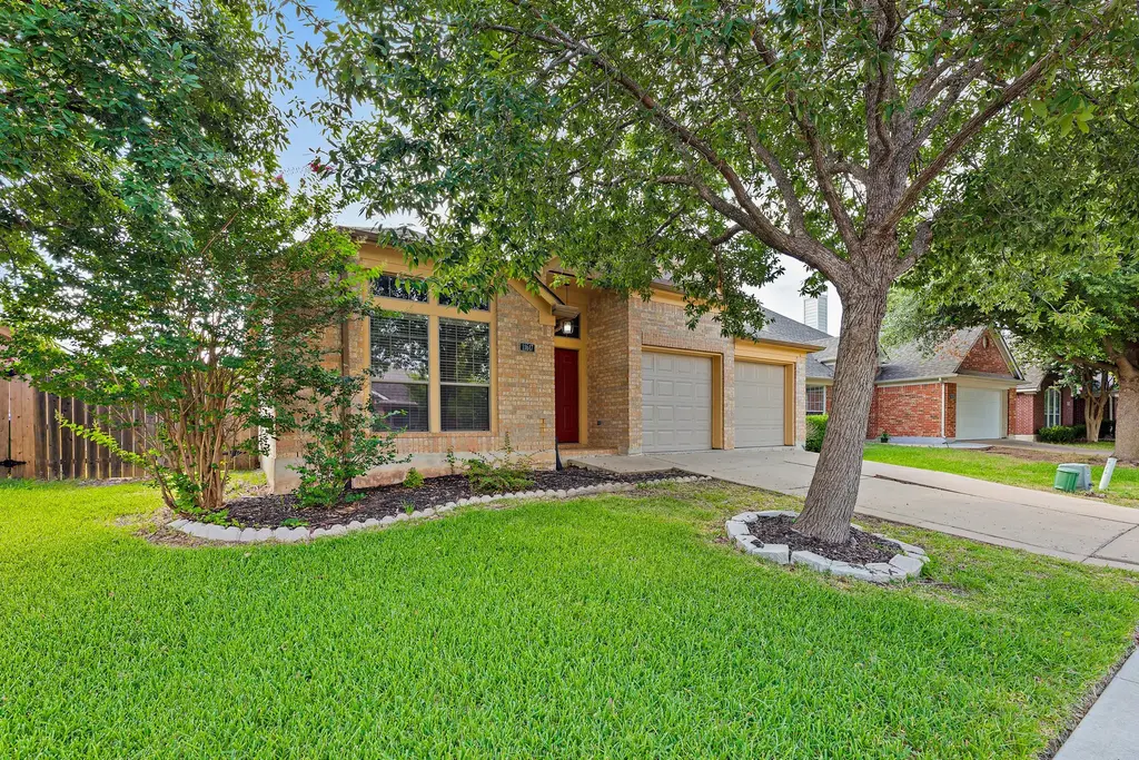 11617 Glen Knoll Drive, Manor