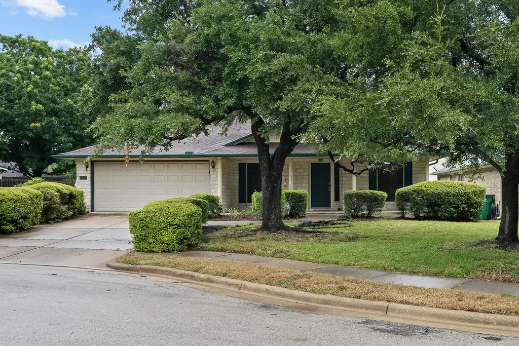 3904 Cadoz Court, Austin