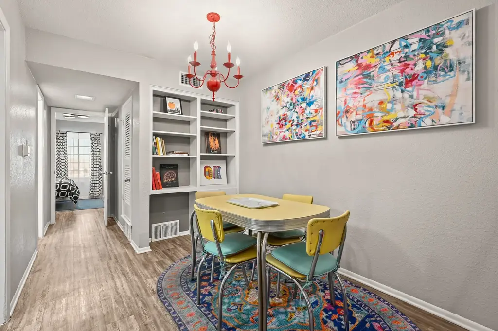 2425 Ashdale Drive 78, Austin