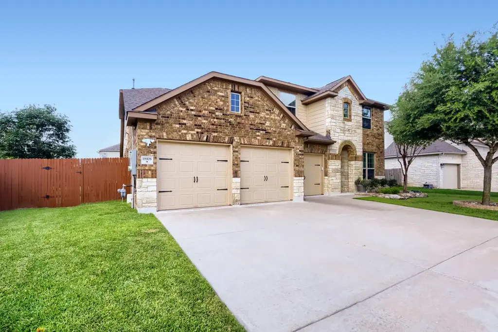 19908 Sparhawk Terrace, Pflugerville