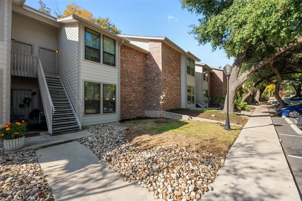 3839 Dry Creek Drive 109, Austin