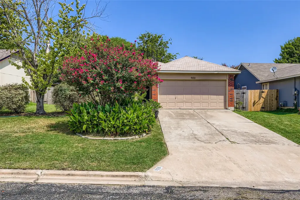 903 Jasmine Trail, Georgetown