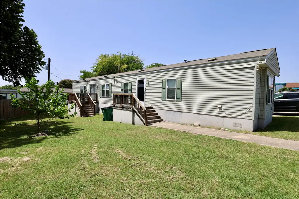 900 Broken Feather Trail 236, Pflugerville
