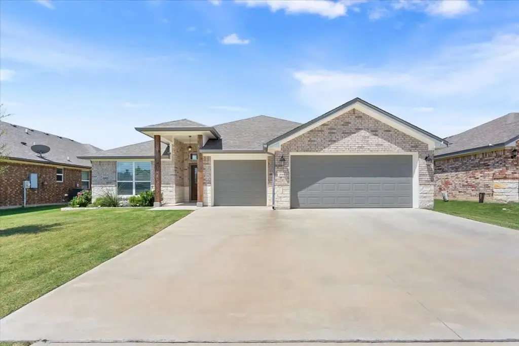 2644 Cowgirl Trail, Belton