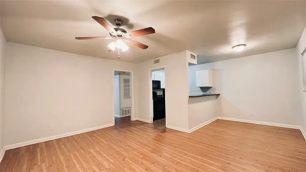 2301 Ohlen Road 209, Austin
