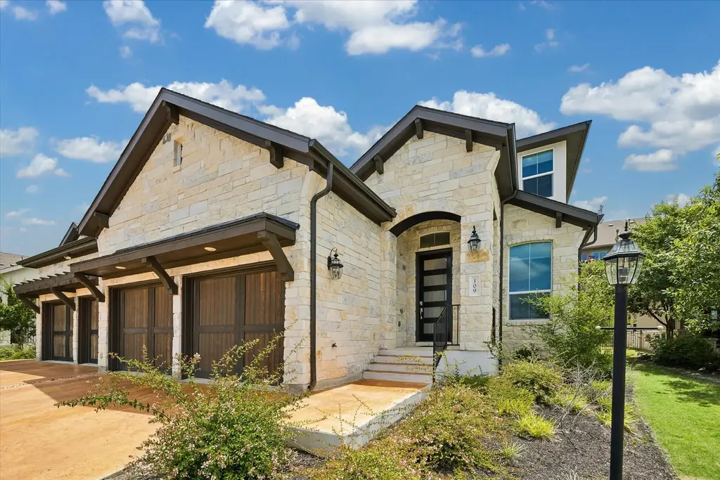 109 Beneteau Drive, Austin