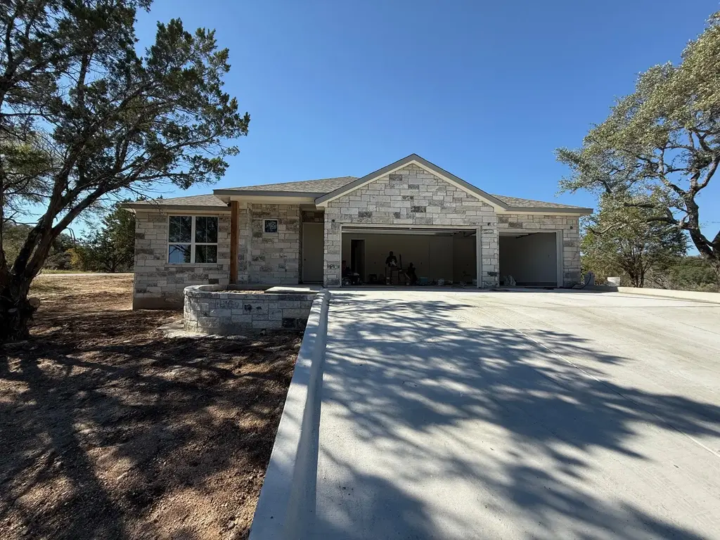 112 Broken Bow Street, Horseshoe Bay