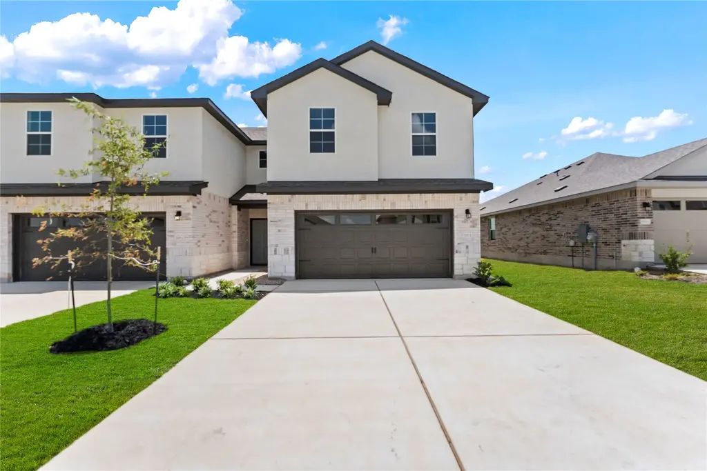15109-b Afleet Alex Street, Manor