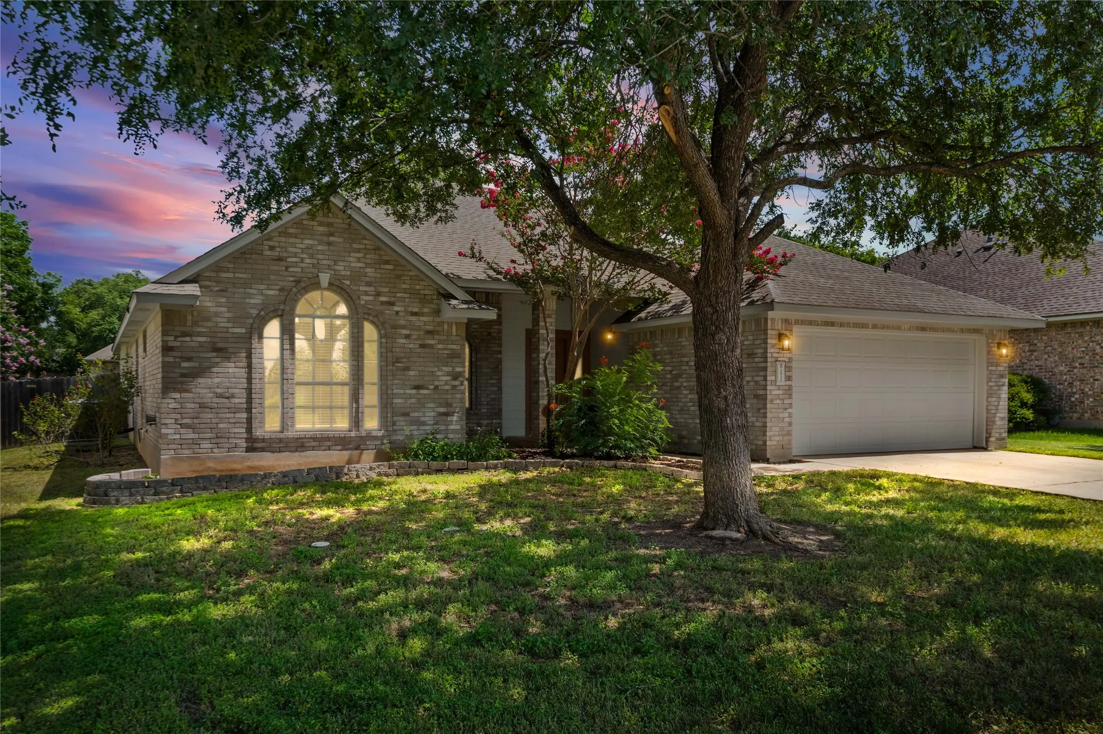 Photo of Listing #4250775