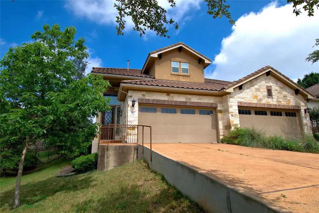 504 Hummingbird Lane A, Austin